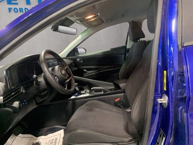 2021 Intense Blue Hyundai Elantra SE FWD Sedan
