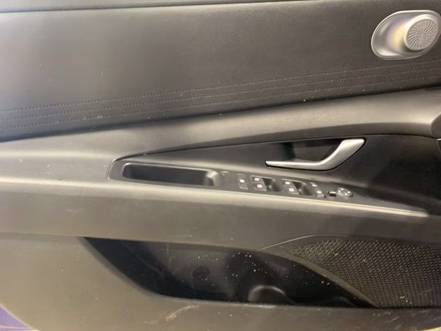 2021 Intense Blue Hyundai Elantra SE FWD Sedan