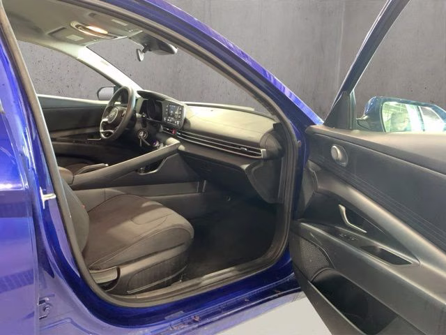 2021 Intense Blue Hyundai Elantra SE FWD Sedan
