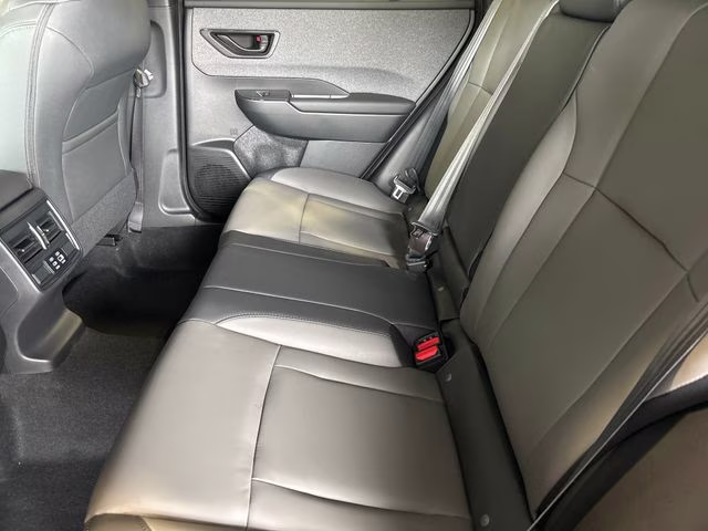 2026 Ice Silver Metallic Subaru Outback Premium AWD SUV