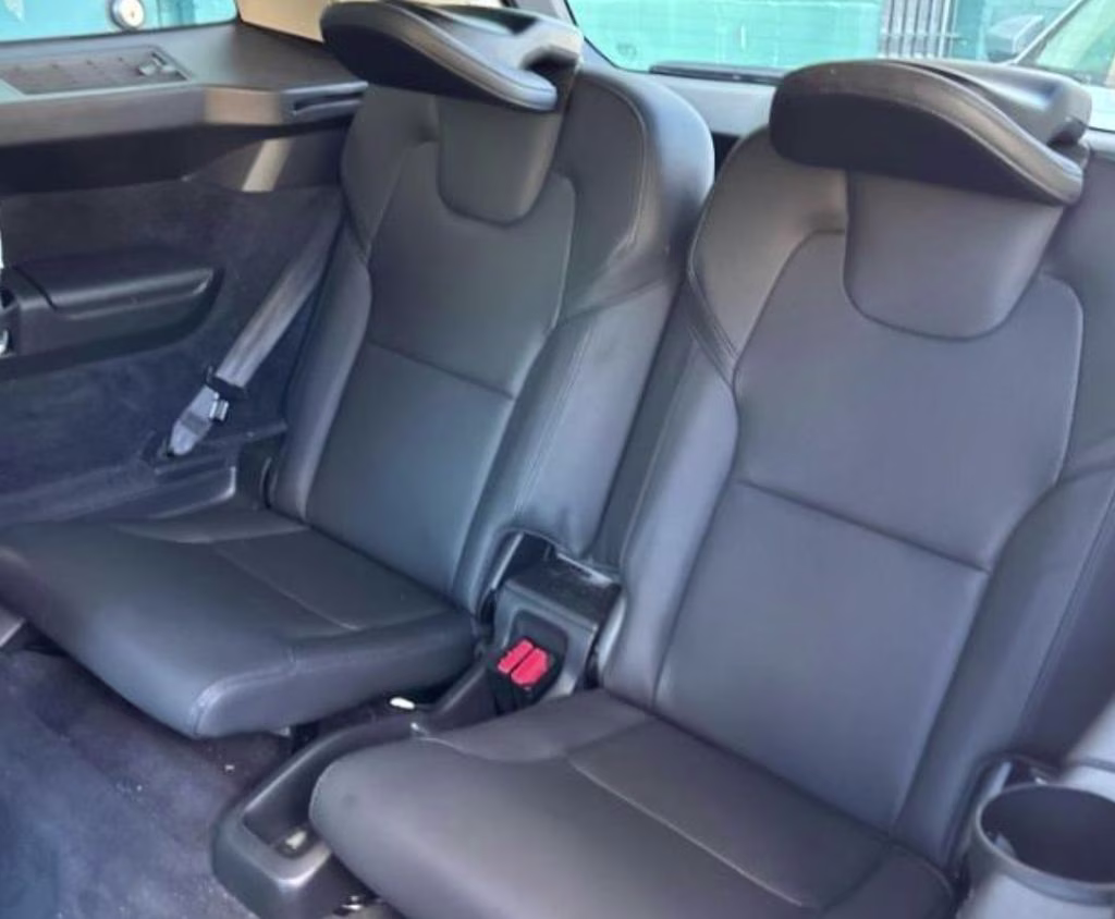 2023 Denim Blue Metallic Volvo XC90 B6 Plus 6-Seater AWD SUV