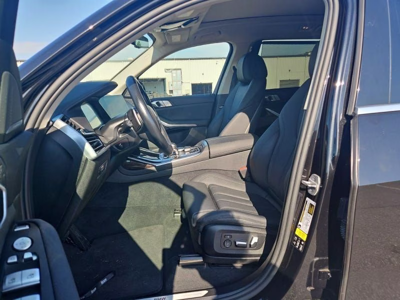 2021 Black Sapphire Metallic BMW X7 xDrive40i AWD SUV