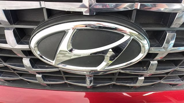 2025 Ultimate Red Hyundai Venue Limited FWD SUV