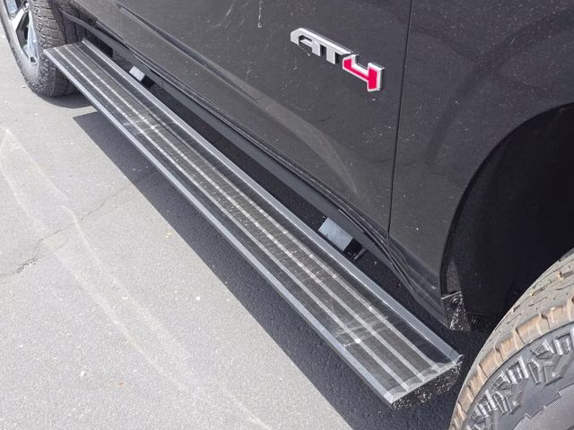2026 Onyx Black GMC Yukon AT4 4X4 SUV
