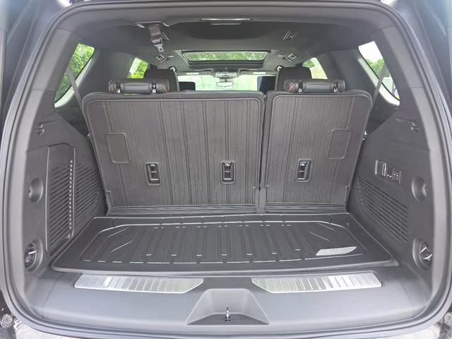 2026 Onyx Black GMC Yukon AT4 4X4 SUV