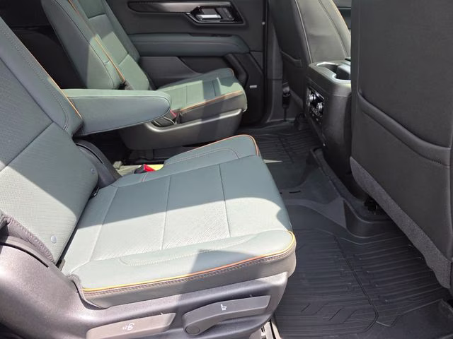2026 Onyx Black GMC Yukon AT4 4X4 SUV