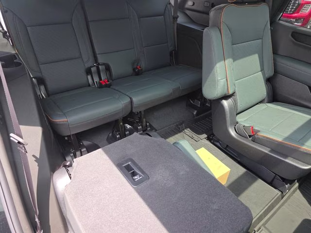 2026 Onyx Black GMC Yukon AT4 4X4 SUV