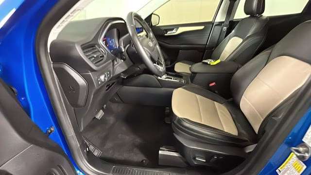 2021 Blue Metallic Ford Escape Plug-In Hybrid Titanium FWD SUV