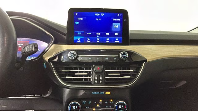 2021 Blue Metallic Ford Escape Plug-In Hybrid Titanium FWD SUV