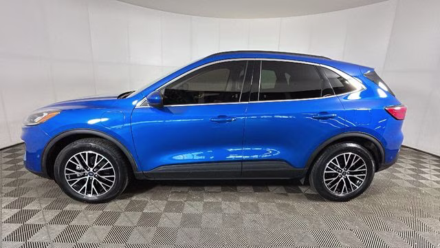 2021 Blue Metallic Ford Escape Plug-In Hybrid Titanium FWD SUV