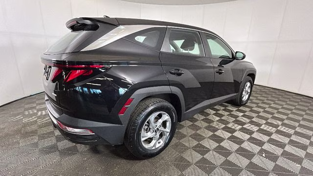 2023 Phantom Black Hyundai Tucson SE AWD SUV