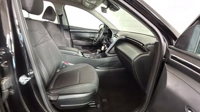 2023 Phantom Black Hyundai Tucson SE AWD SUV