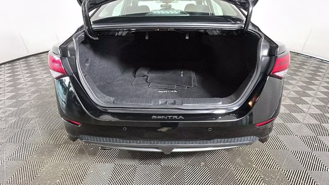 2023 Super Black Nissan Sentra SR FWD Sedan