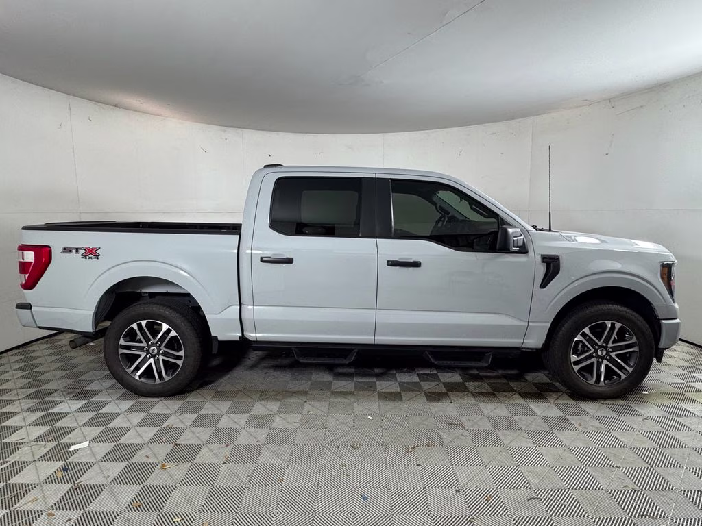 2023 Avalanche Ford F-150 XL 4X4 Truck