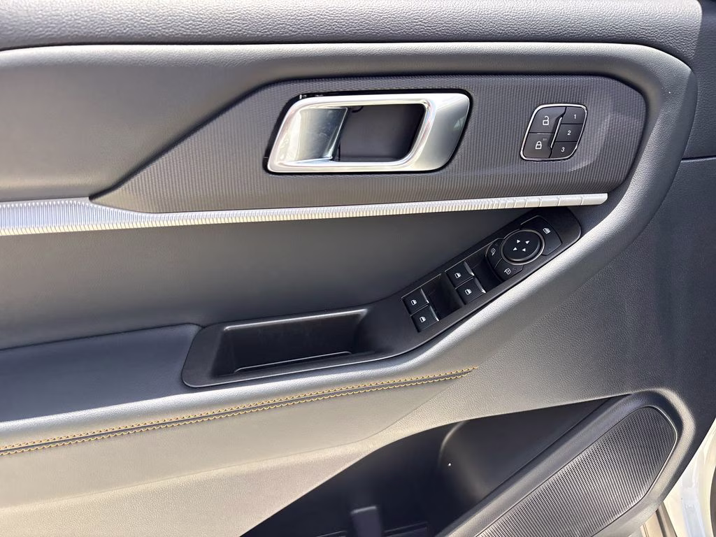 2026 Star White Metallic Tri-Coat Ford Explorer Tremor 4X4 SUV