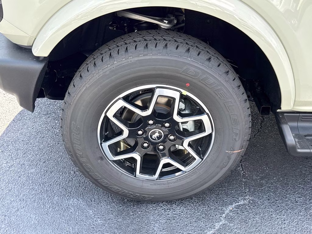 2026 Desert Sand Ford Bronco Outer Banks 4X4 SUV
