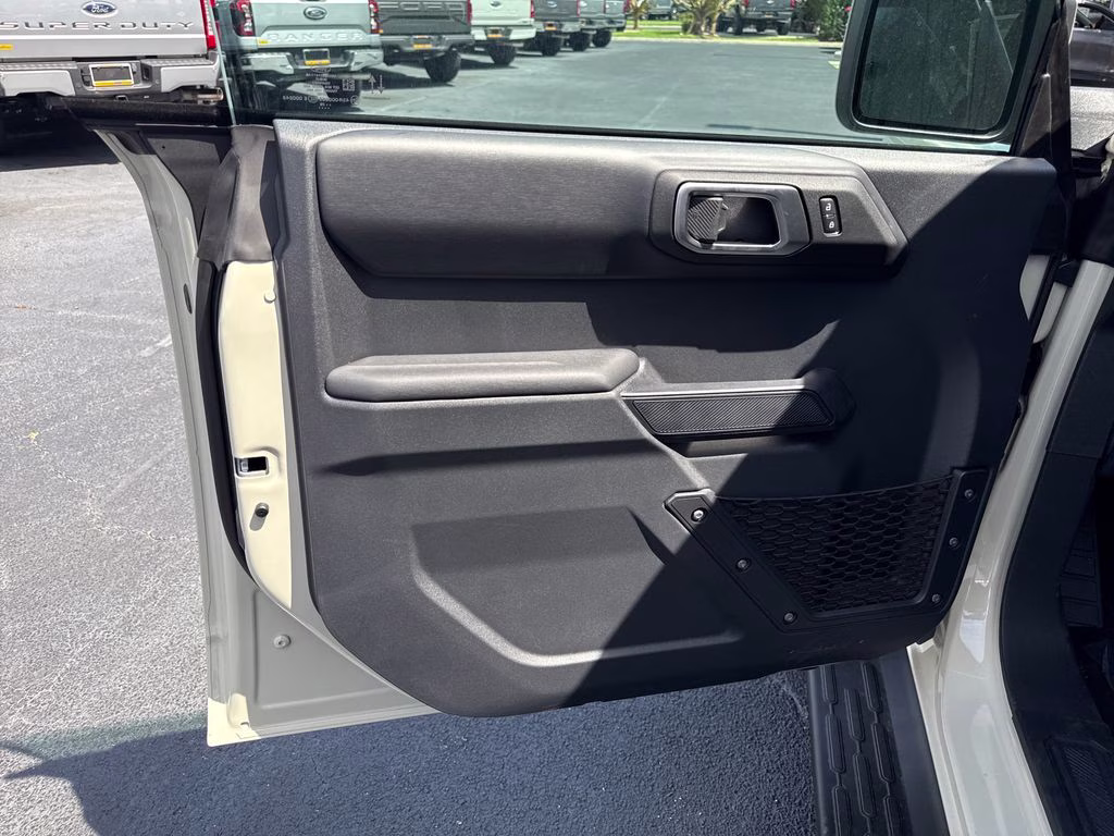 2026 Desert Sand Ford Bronco Outer Banks 4X4 SUV