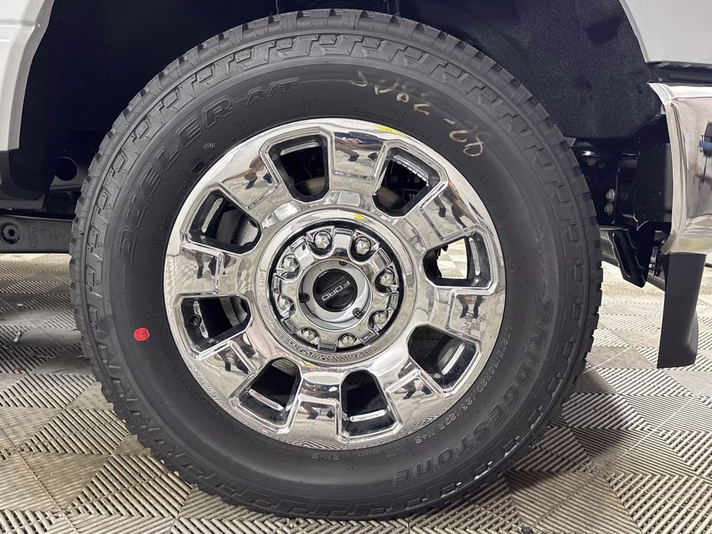 2026 Avalanche Ford Super Duty F-250 SRW Lariat 4X4 Truck