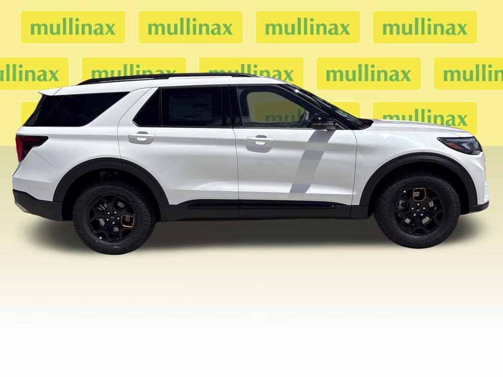 2026 Star White Metallic Tri-Coat Ford Explorer Tremor 4X4 SUV