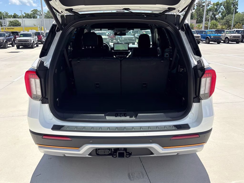 2026 Star White Metallic Tri-Coat Ford Explorer Tremor 4X4 SUV