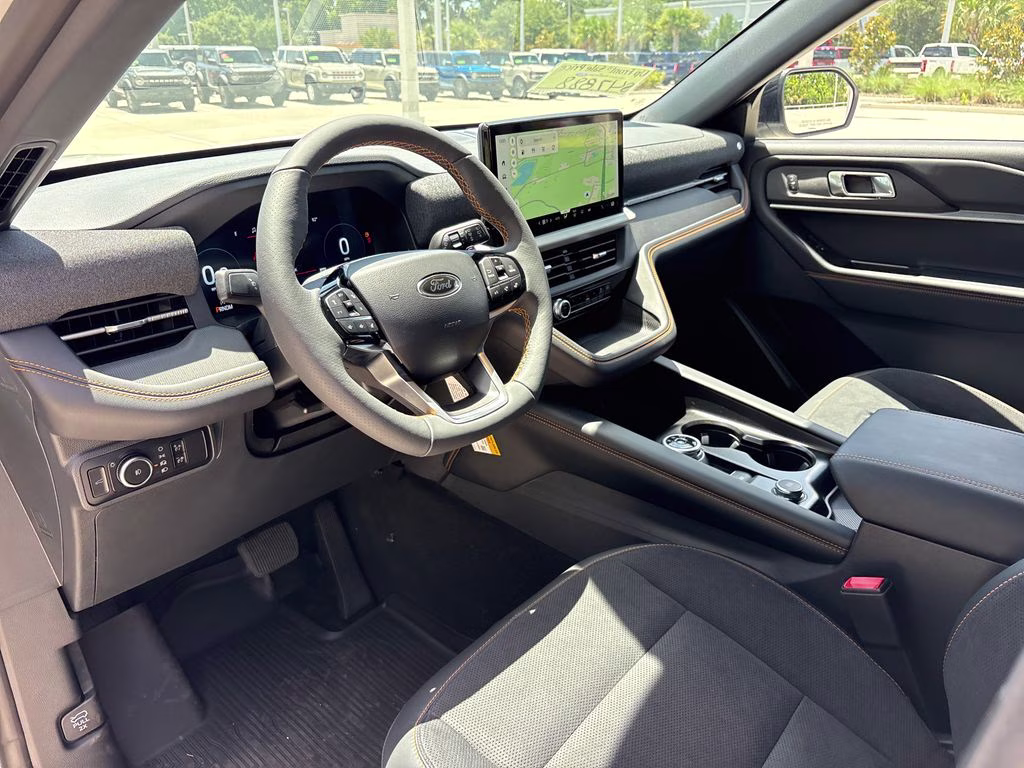 2026 Star White Metallic Tri-Coat Ford Explorer Tremor 4X4 SUV