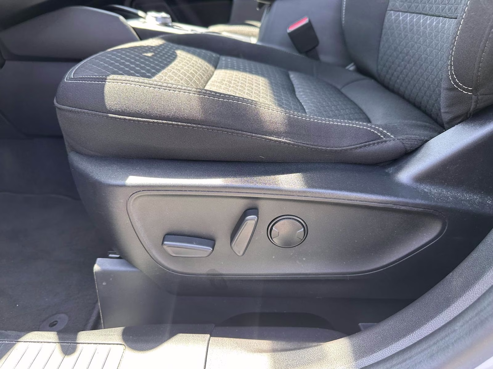 2023 Oxford White Ford Escape Active AWD AWD SUV