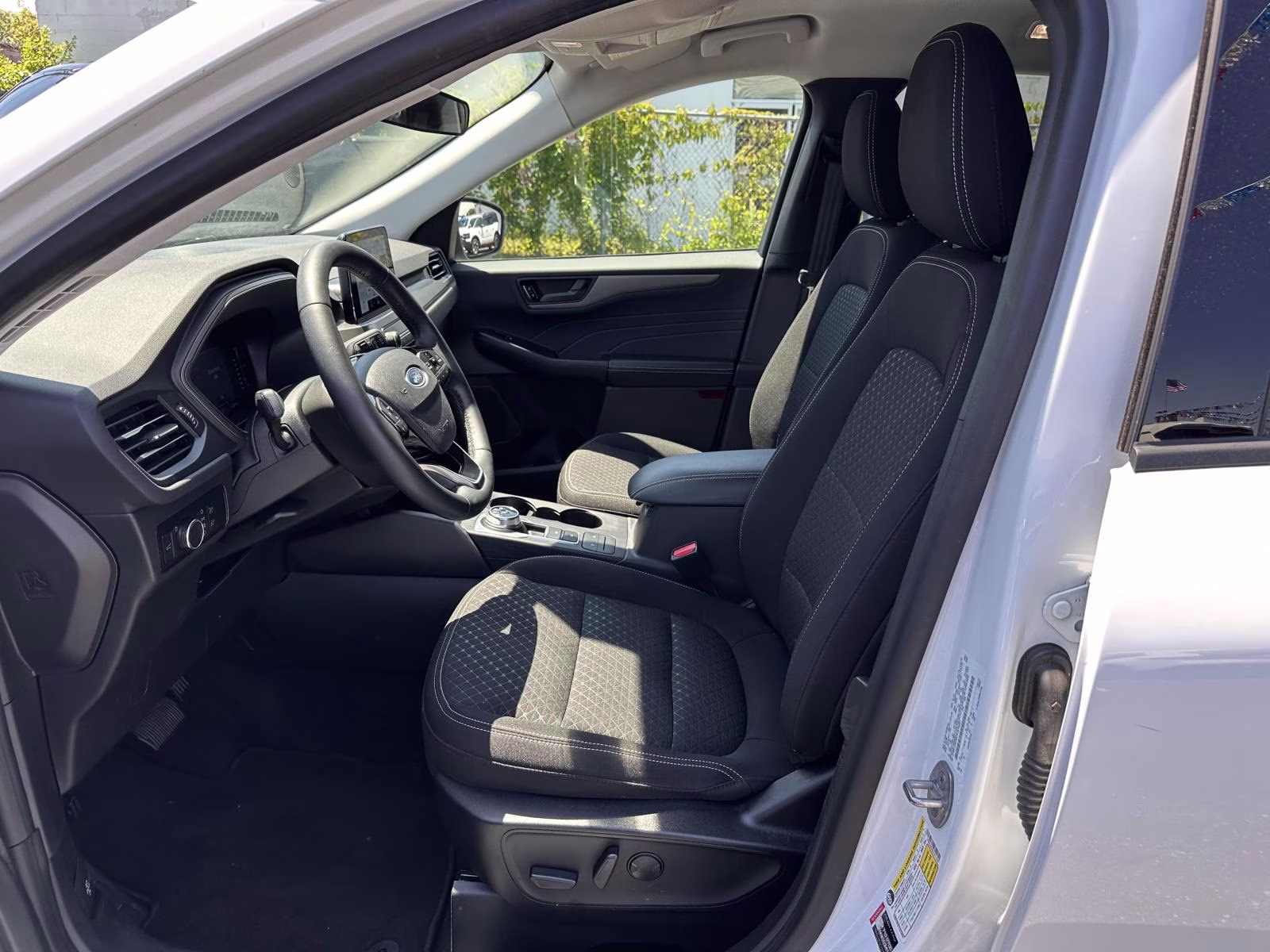 2023 Oxford White Ford Escape Active AWD AWD SUV