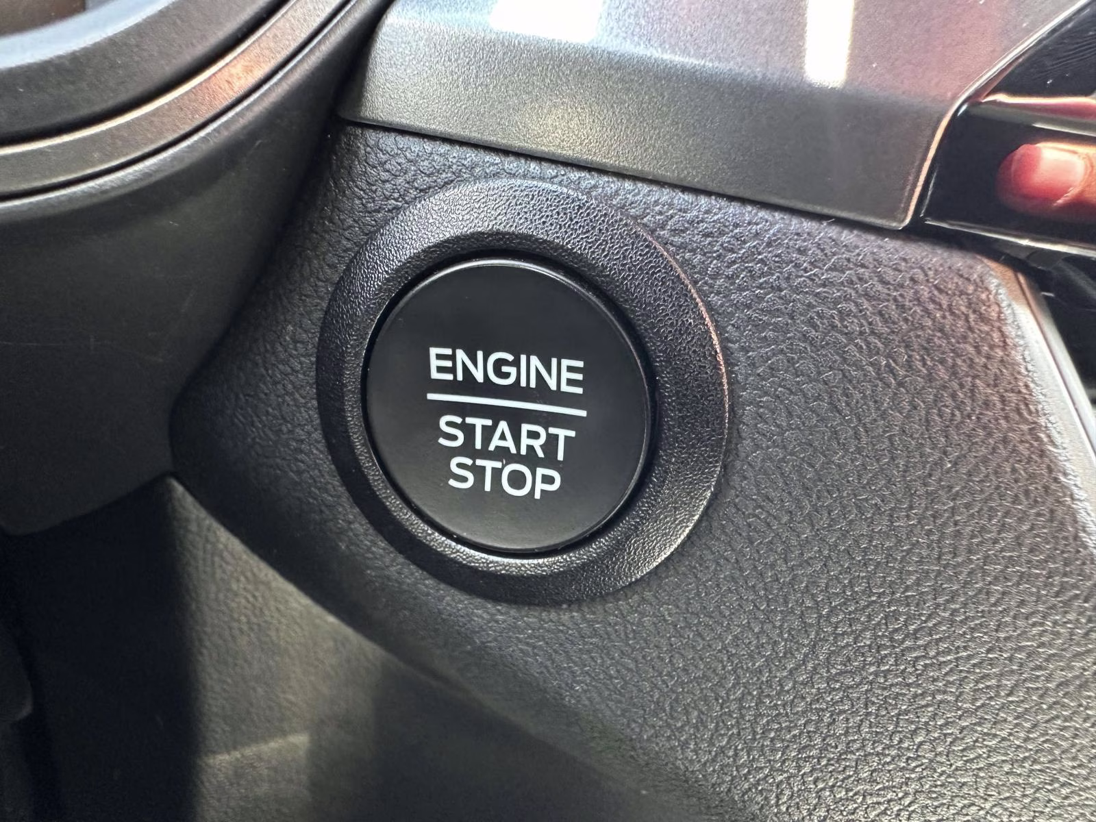 2023 Oxford White Ford Escape Active AWD AWD SUV