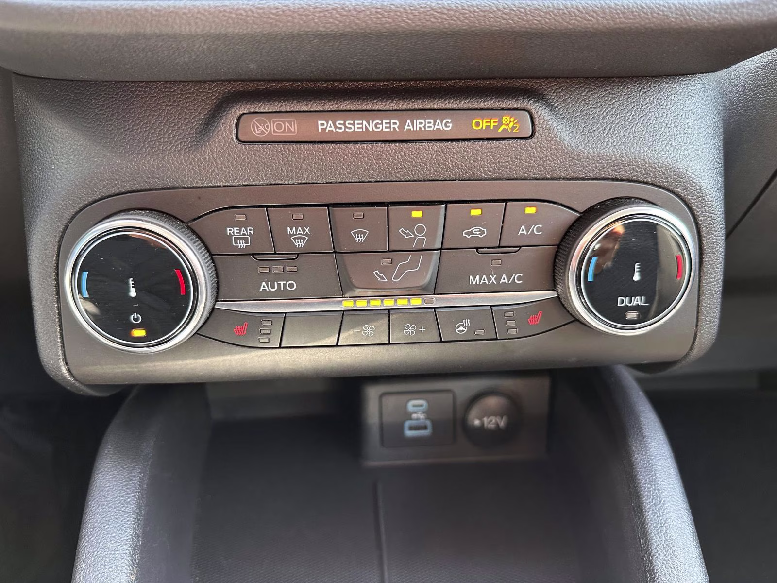 2023 Oxford White Ford Escape Active AWD AWD SUV