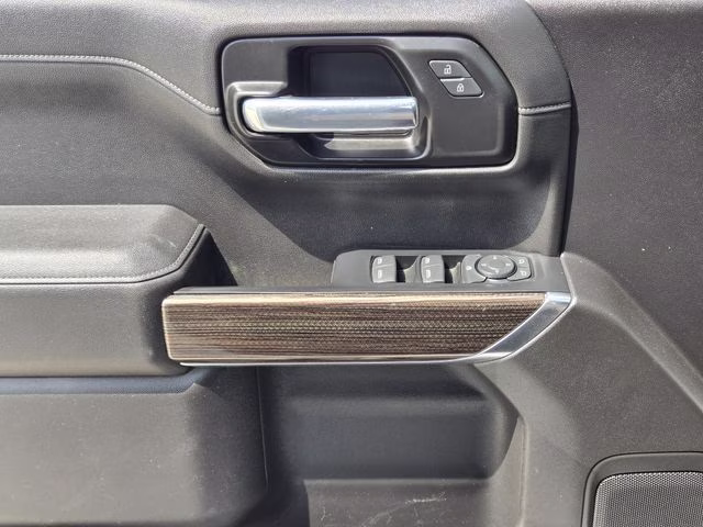 2021 Summit White Chevrolet Silverado 1500 LT RWD Truck