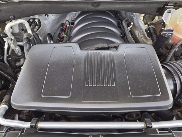 2021 Summit White Chevrolet Silverado 1500 LT RWD Truck