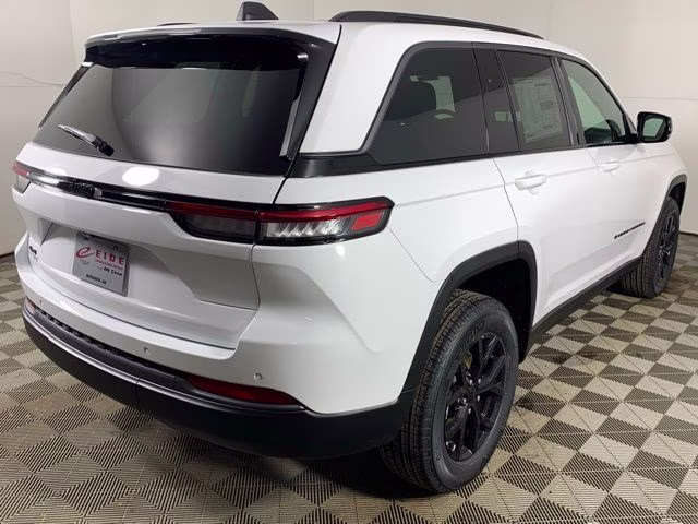 2026 Bright White Clearcoat Jeep Grand Cherokee Altitude 4X4 SUV