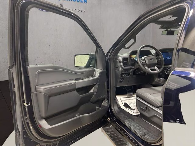 2026 Antimatter Blue Metallic Ford F-150 XLT Black Appearance 4X4 Truck