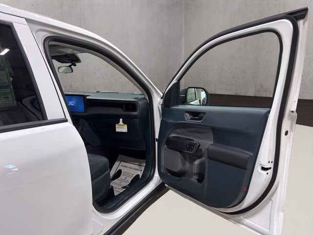 2026 Oxford White Ford Maverick XL AWD Truck