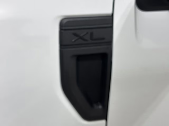 2026 Oxford White Ford Maverick XL AWD Truck