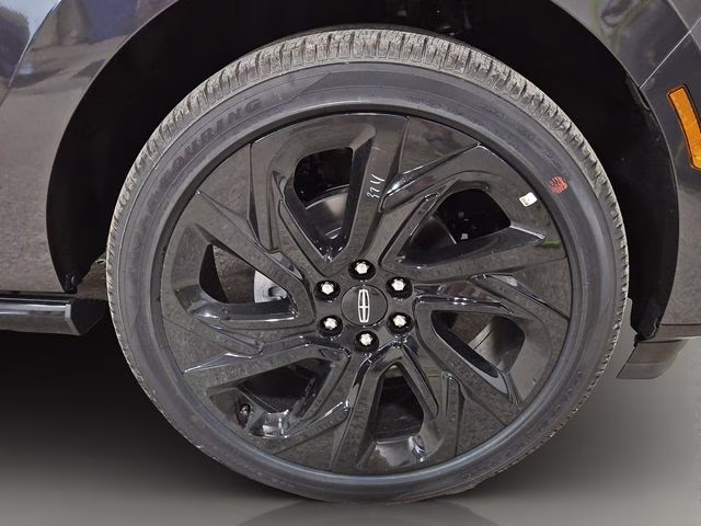 2027 Starlight Gray Premium Colorant Lincoln Navigator L Reserve 4X4 SUV