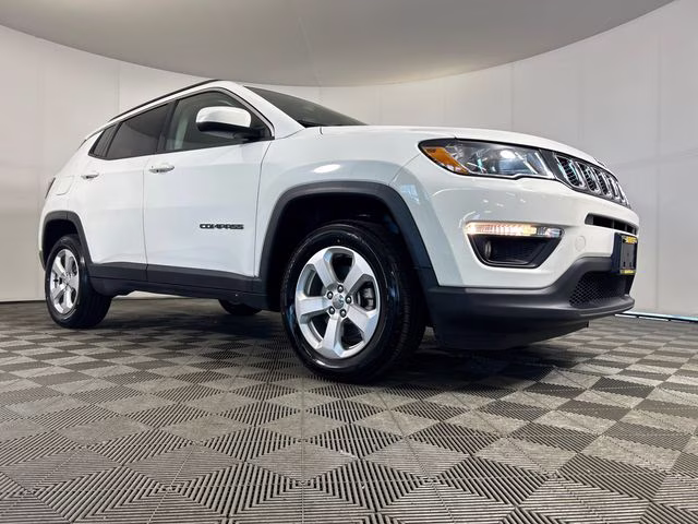 2019 White Clearcoat Jeep Compass Latitude 4X4 SUV