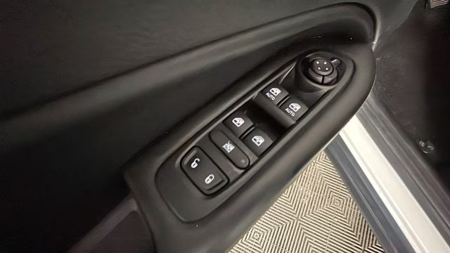2019 White Clearcoat Jeep Compass Latitude 4X4 SUV
