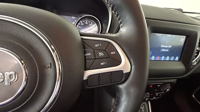2019 White Clearcoat Jeep Compass Latitude 4X4 SUV