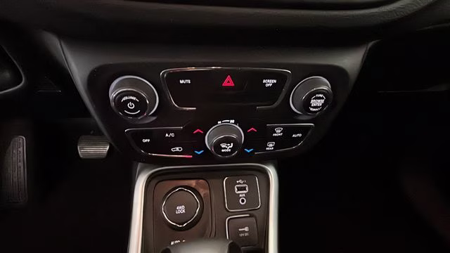 2019 White Clearcoat Jeep Compass Latitude 4X4 SUV
