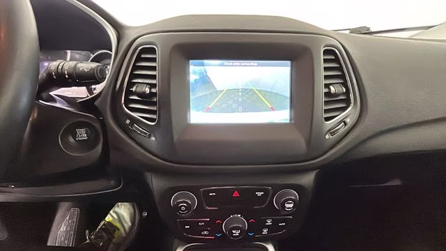 2019 White Clearcoat Jeep Compass Latitude 4X4 SUV