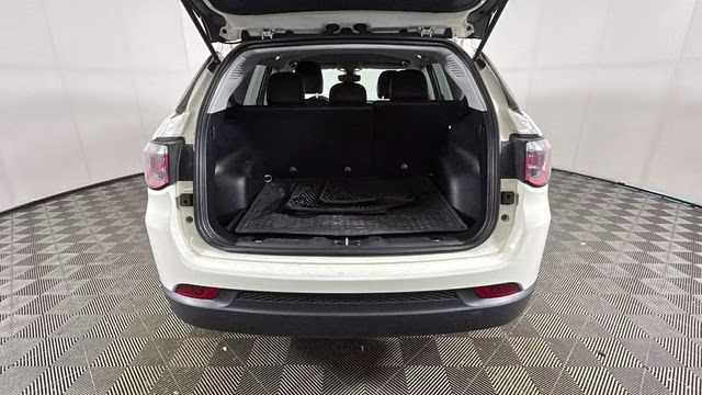 2019 White Clearcoat Jeep Compass Latitude 4X4 SUV
