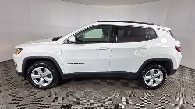 2019 White Clearcoat Jeep Compass Latitude 4X4 SUV