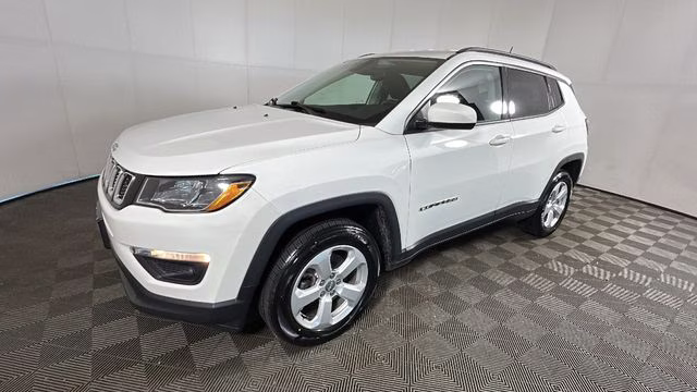 2019 White Clearcoat Jeep Compass Latitude 4X4 SUV