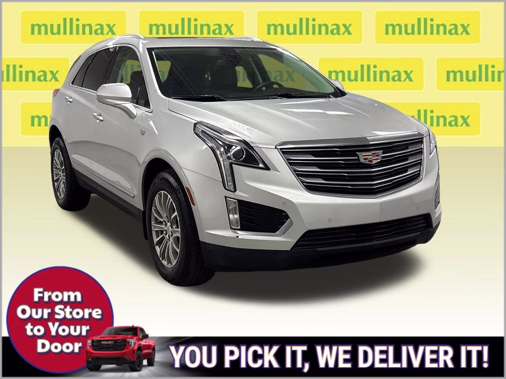 2017 Radiant Silver Metallic Cadillac XT5 Luxury FWD SUV