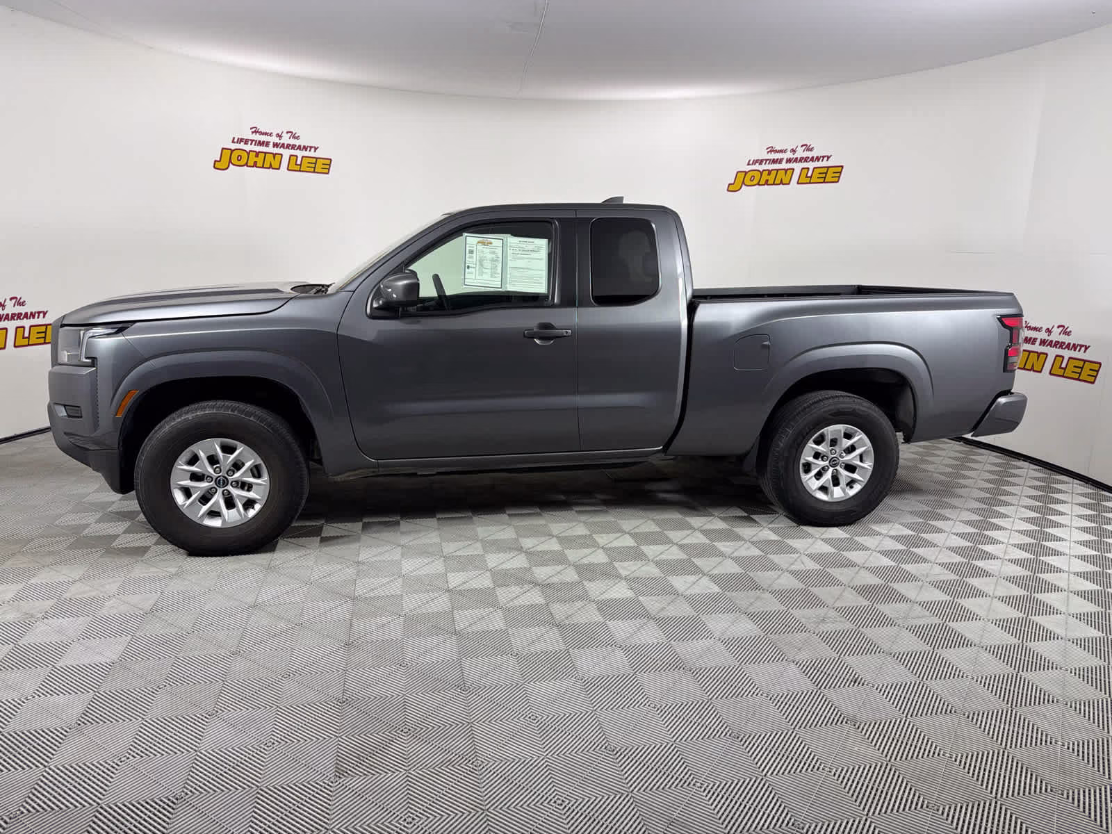 2024 Gun Metallic Nissan Frontier SV 4X4 Truck