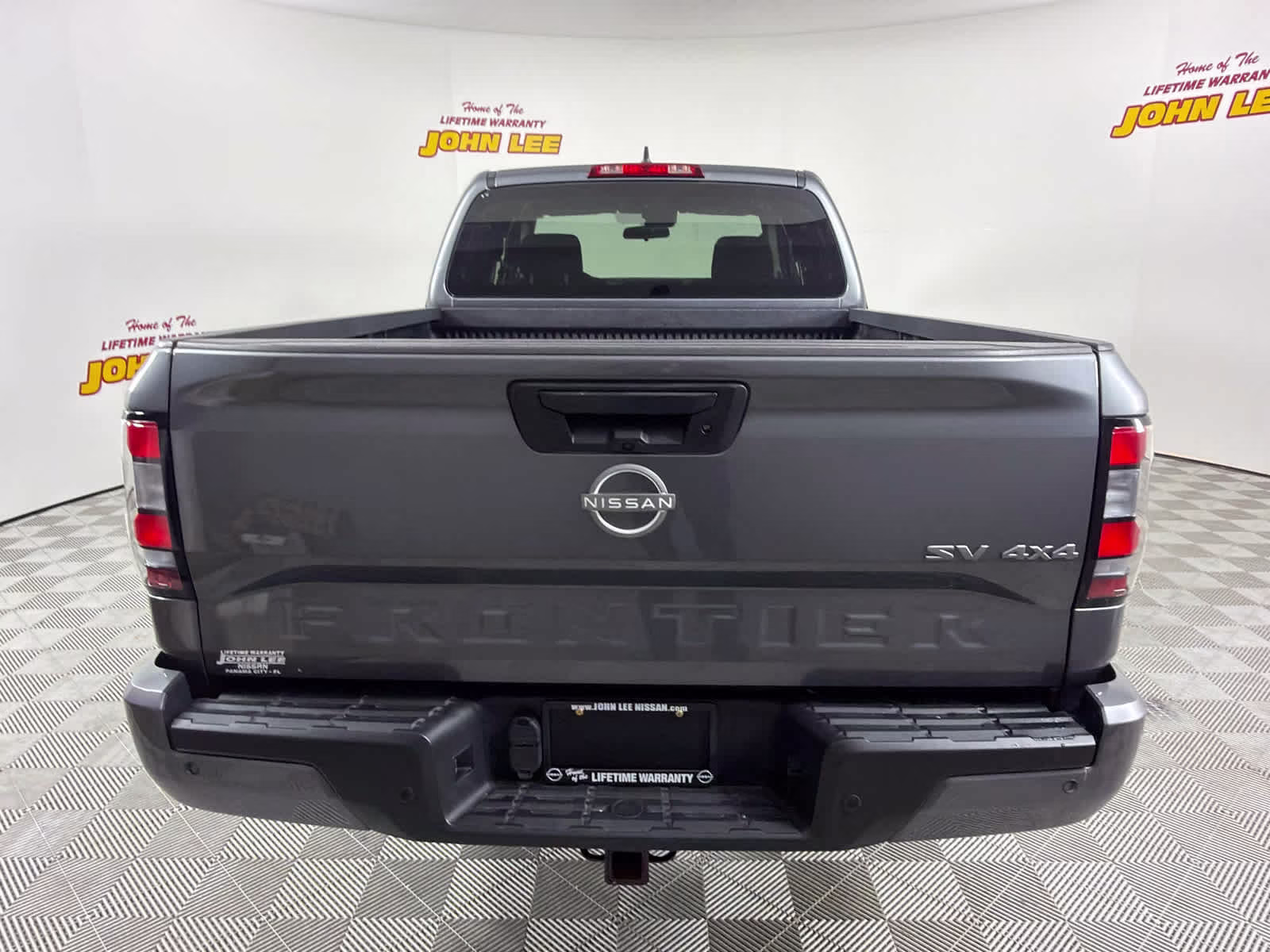 2024 Gun Metallic Nissan Frontier SV 4X4 Truck