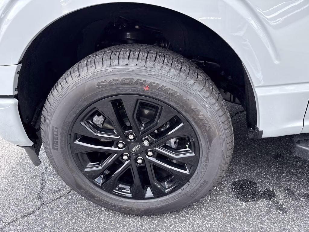 2026 Avalanche Ford F-150 XLT 4X4 Truck