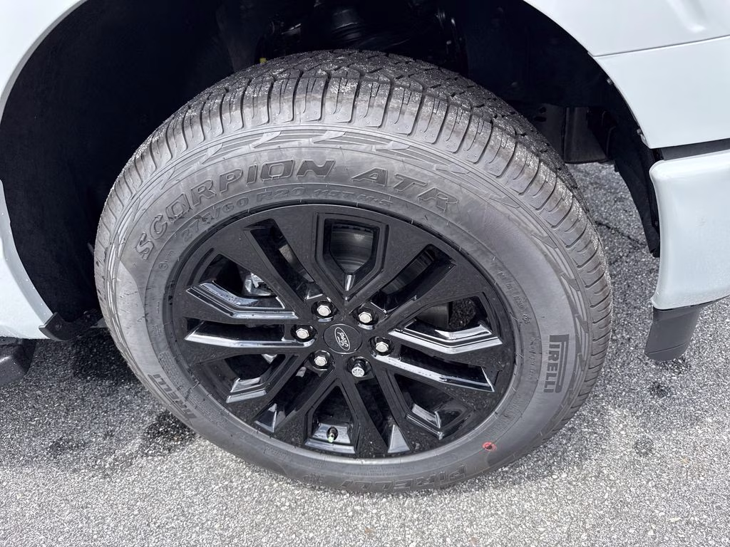 2026 Avalanche Ford F-150 XLT 4X4 Truck