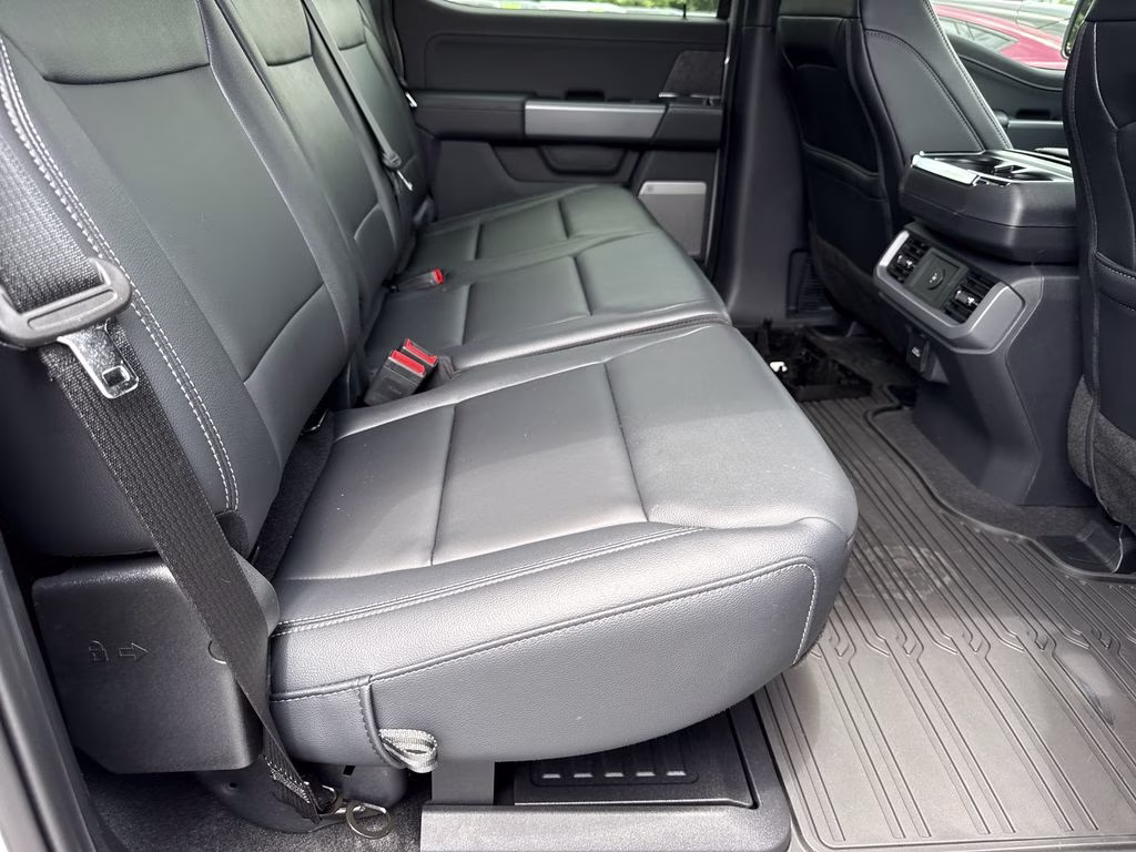 2026 Avalanche Ford F-150 XLT 4X4 Truck